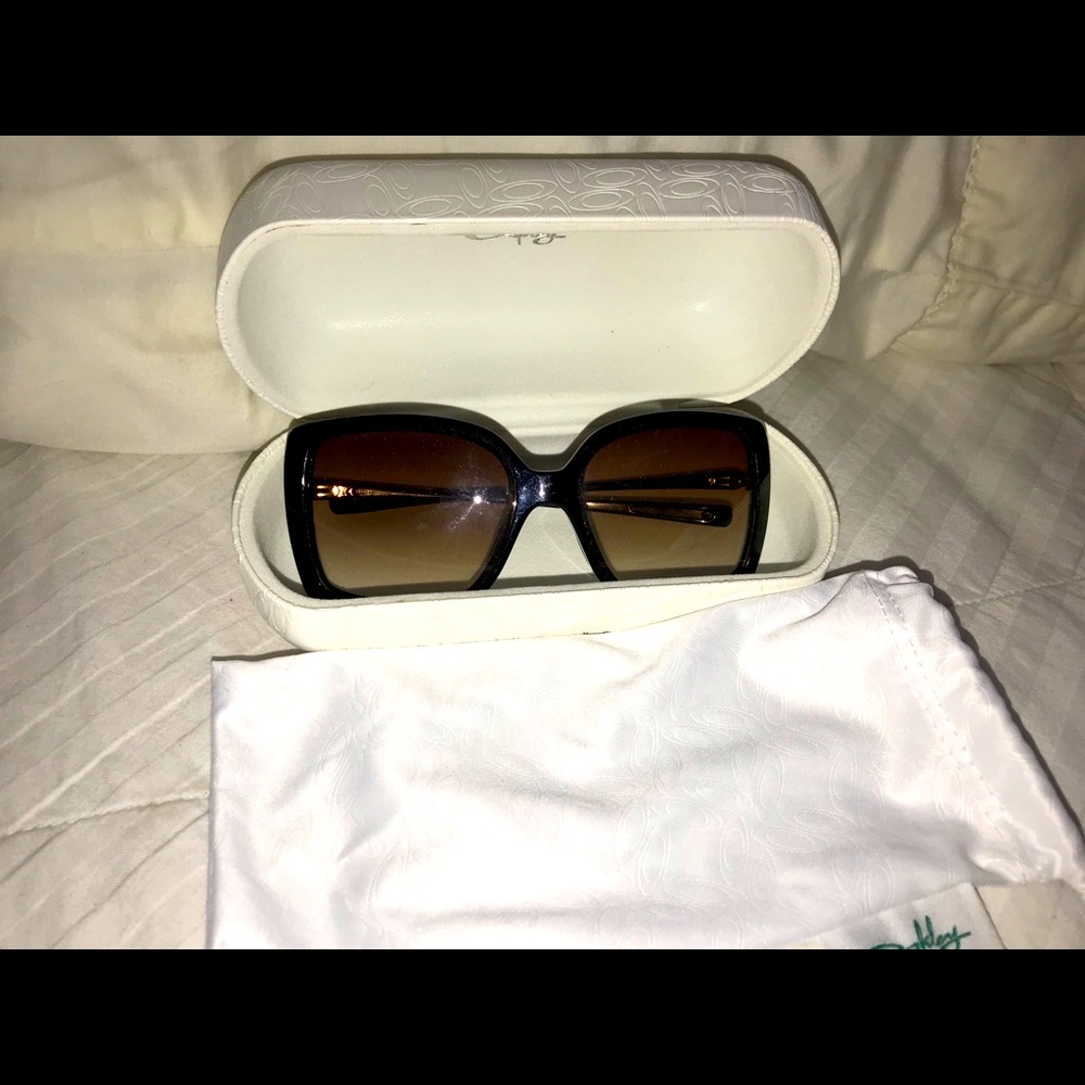 Women’s Oakley sunglasses